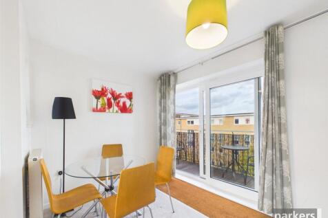Drake Way, Reading, Berkshire, RG2 photo 4