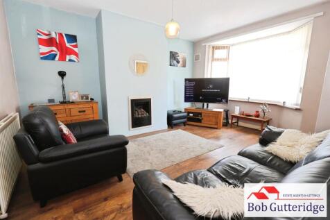 BAY FRONTED LOUNGE