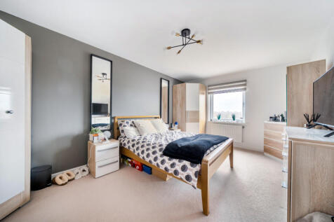 1384610-24-692887...