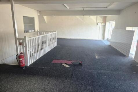 Showroom to rent Image 4