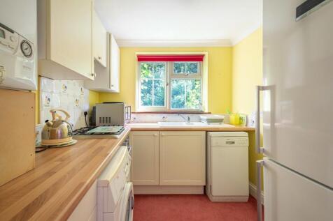 16 St. Martins Cl...