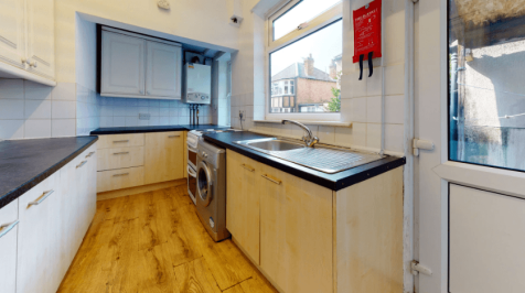 Rolleston Drive, Lenton, Nottingham, NG7 1JW photo 4