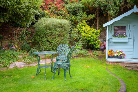 Seating Area DSC_...
