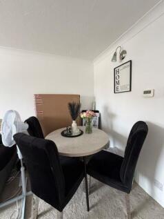 Woodrose Lodge, Lupin Drive, Springfield, Chelmsford, Essex photo 4