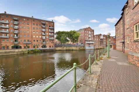 Navigation Walk, Leeds, LS10 photo 3