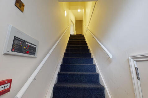 166a The Parade, Leamington Spa photo 4