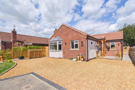 Elvington Park - Front