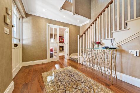 Upper Walk, Virginia Water GU25 4SN photo 4
