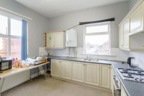 87 Wellingborough Road -Kitchen
