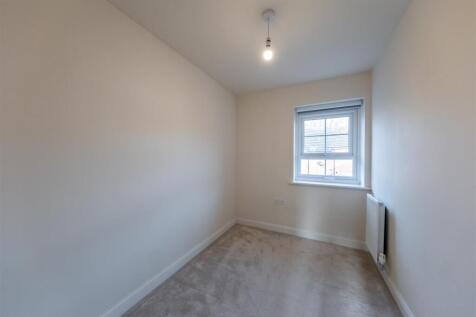 3 Dahlia Crescent-018.jpg