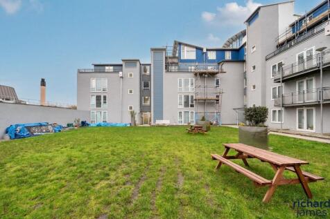 Property Image 11