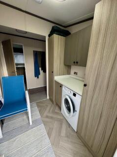 Utility room entranc