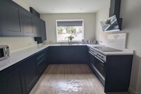 5 Bed - Garmoyle Road, Wavertree, L15 photo 4