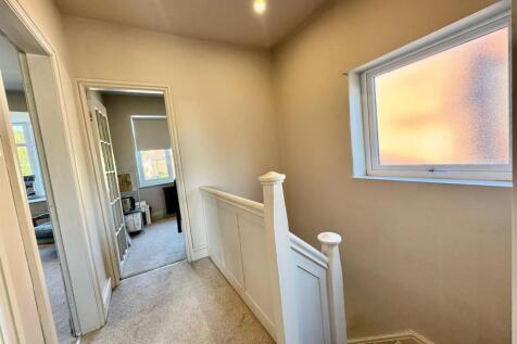 WhatsApp Image 2025-09-25 at 15.04.45 (1).jpeg