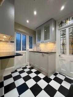 Harwood kitchen 3.jpg