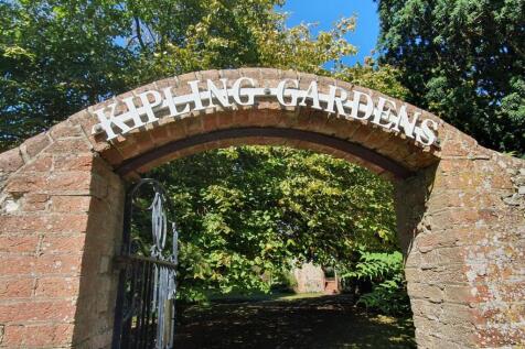 Kipling Gardens 1.jpeg