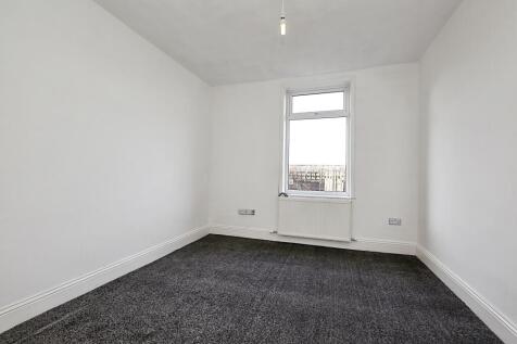 Bigland Terrace, Bishop Auckland, Durham, DL14 photo 3