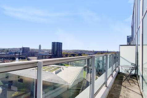 8_Balcony_1