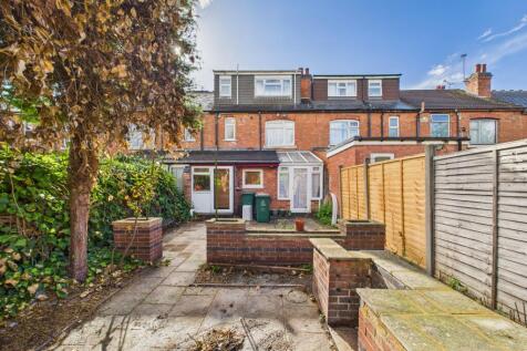 CAM05192G0-PR0147-STILL019