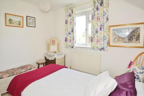 Bedroom 2 (2)