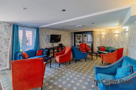 8684222-interior21.jpg