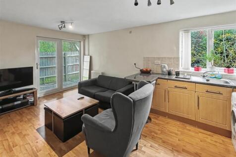 6_Open Plan Lounge Kitchen.jpeg