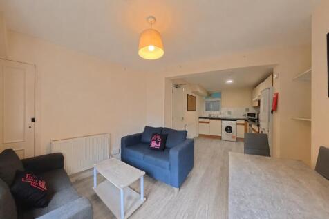 Lounge/Kitchen