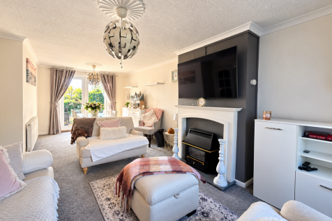 Greenland Crescent, Chilwell, Nottinghamshire photo 3