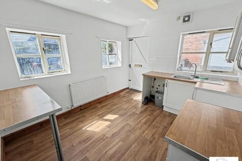 Green End, Whitchurch photo 3