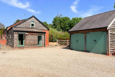 Stoney moat garage space.jpg