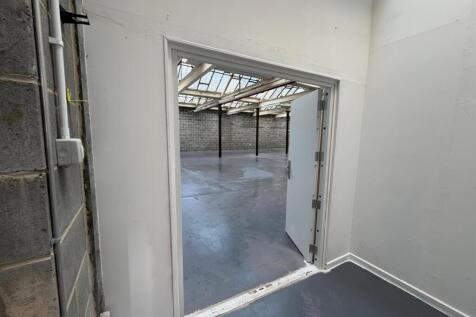 Light Industrial to rent Image 6