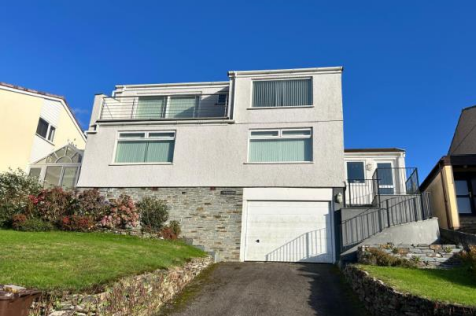 Meadow Close front image