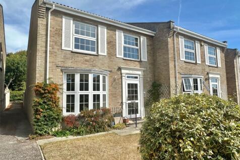 Lymington, SO41 - property photo