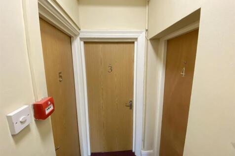 Flats 3 &amp; 4 Entrance