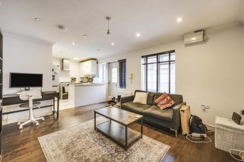 Reception/Kitchen