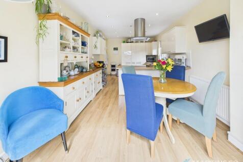 CAM02318G0-PR0519...