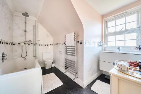 Third bedroom En-suite