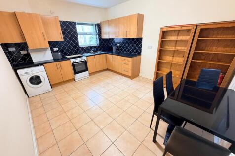 Kitchen 1- Ground...