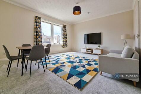 Spacious Livingroom