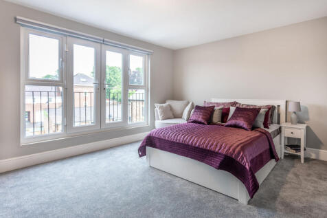 Room F Gina 07401 283918
