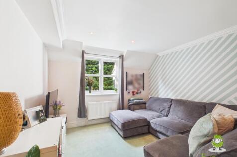 EweMove Estate Agents Basingstoke - Wessex Court 
