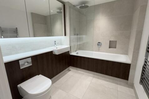 Landmark Pinnacle,London, E14 photo 4