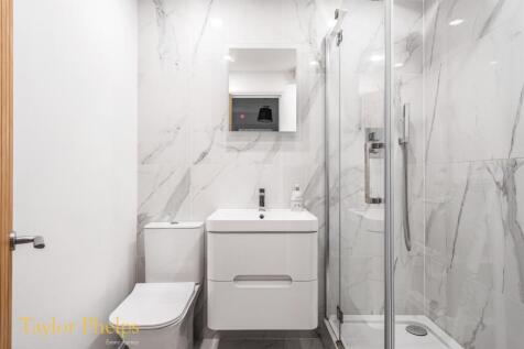 Millacres, Ware - Email your enquiry photo 3