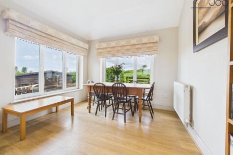 The 2nd sitting room