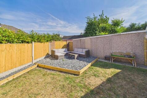Garden to rear