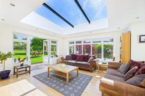 Open Plan Living/Dining Room