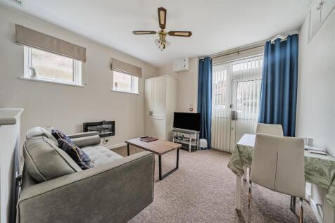 Sitting Room/Dining Room Hillview