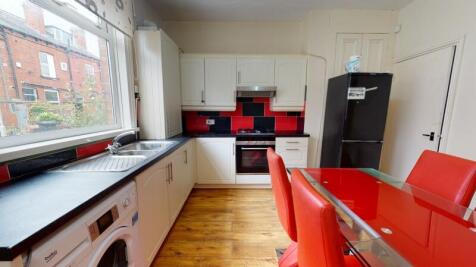 Welton Place, Hyde Park, Leeds photo 4