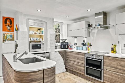 Fitted Kitchen