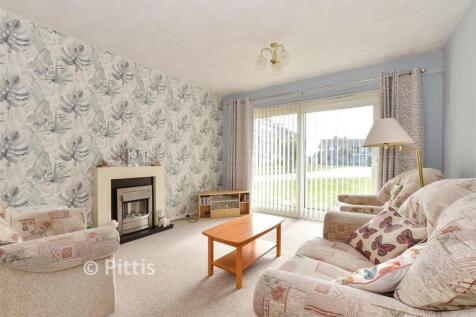 Lounge/ Dining Room